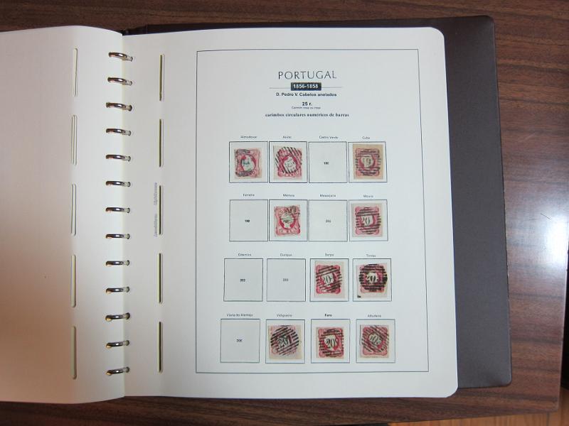 0015 (62).jpg -     Lote:    15      Marcofilia      Lotes Especiais       Descrição:      Portugal.   Colecção especializada de marcas numéricas das 1.ª e 2.ª reformas em selos de 25 reis, desde D. Maria II até D. Luís I, de frente. Lote a ver.        Lote       Valor Base:     &euro; 1.500,00     Valor Venda:     &euro; 3.000,00     